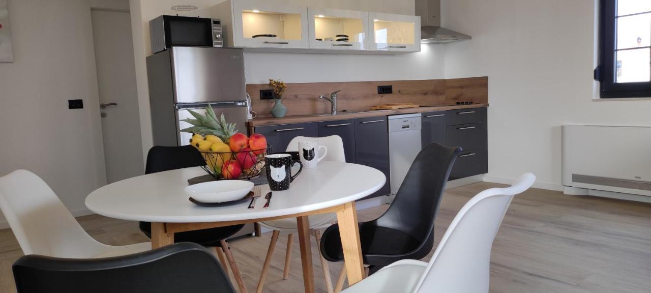 Appartments Akrapovic Vrsi Værelse billede