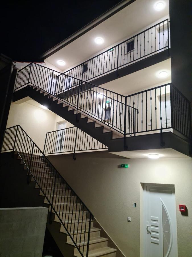 Appartments Akrapovic Vrsi Eksteriør billede