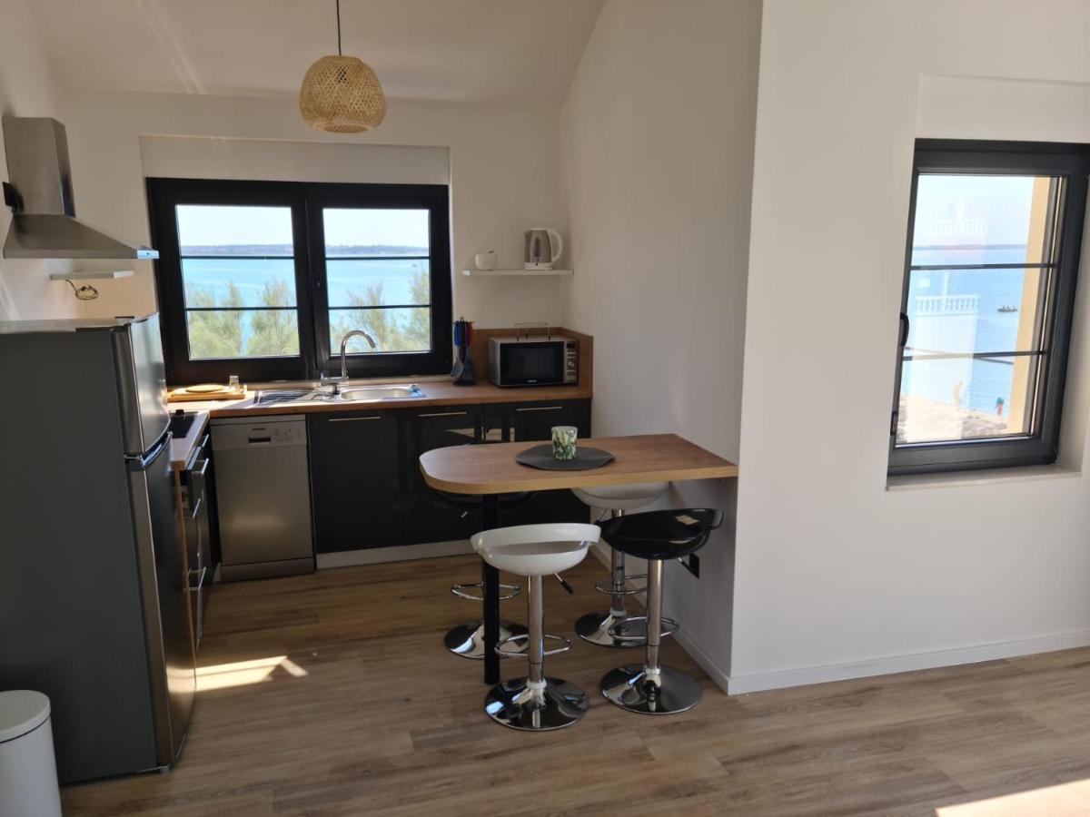 Appartments Akrapovic Vrsi Eksteriør billede